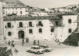 Muralla de Santisteban del Puerto. Foto antigua. El torreón circular embutido en el Palacio de los Benavides