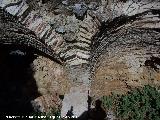 Castillo de la Peña. Aljibe. Separación entre los vanos centrales