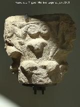 Albaicín. Capitel de piedra caliza siglos V-VI. Museo Arqueológico de Granada