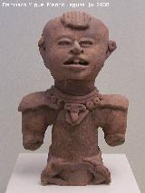 Museo de Arte Precolombino Felipe Orlando. Figura sentada. Cultura El Tajn. 600 - 900 d.C.