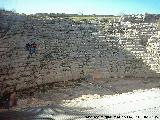 Yacimiento arqueológico Ronda la Vieja. Graderío