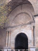 Iglesia de San Miguel Arcángel . Portada