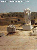 Segóbriga. Teatro. Estatua