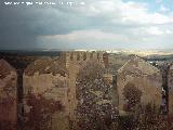 Castillo de Molina de Aragón. Al fondo Torre de Doña Blanca