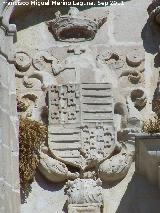 Iglesia de Santa María. Escudo izquierdo