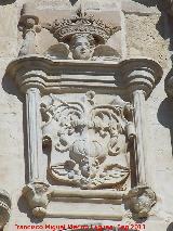 Iglesia de Santa María. Escudo central
