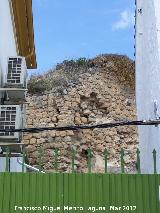 Muralla de Alcaudete. Torreón tras las casas de la Calle Carnicería