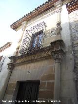 Casa de Los Avilés. Portada
