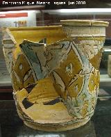 Historia de Baeza. Vasija árabe a cuerda seca Calle San Vicente siglo XII