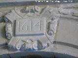 Palacio de Jabalquinto. Año 1614 en la puerta del patio