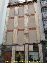Edificio de la Calle Bernabé Soriano nº 4. Expoliados los balcones
