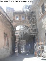 Catedral. Paso elevado de la Baslica de los Desamparados. 