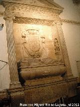 Sepulcro del caballero de la Orden de Montesa y marqués de Albaida, don Diego de Covarrubias Catedral de Valencia. Capilla de San Sebastián. Sepulcro del caballero de la Orden de Montesa y marqués de Albaida, don Diego de Covarrubias
