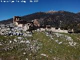 Castillo de Mata Bejid. Con el Almadén al fondo