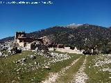 Castillo de Mata Bejid. Con el Almadén al fondo