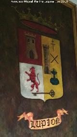 Ayuntamiento de Lupión. Cuadro del escudo