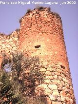Castillo de los Duques de Alburquerque. Torreón esquinero derecho de la fachada