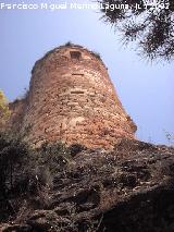 Castillo de los Duques de Alburquerque. Torreón de la izquierda de la fachada