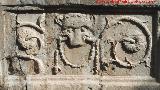Fuente de la Plaza Vázquez de Molina. Relieve I
