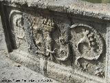 Fuente de la Plaza Vázquez de Molina. Relieve IV