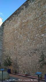 Castillón. Muralla extramuros