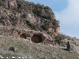 Poblado prehistórico de Peñaflor. Cuevas
