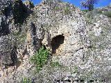 Poblado prehistórico de Peñaflor. Cueva