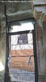 Grupo Escolar de los Caños. Puerta