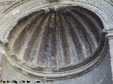 Catedral de Jaén. Fachada Sur. Vieira de la hornacina izquierda