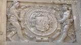 Catedral de Jaén. Fachada Sur. Escudo de Don Diego Tavera Ponce de León, Obispo de Jaén (1555-1560)