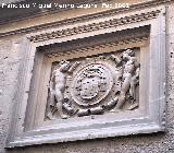 Catedral de Jaén. Fachada Sur. Escudo de Don Diego Tavera Ponce de León, Obispo de Jaén (1555-1560)
