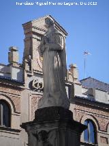 Monumento a la Inmaculada Concepción. Estatua