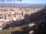 Muralla de Jaén. Torreón Norte XX. Se puede apreciar la distancia de este torreón al Torreón con habitáculo